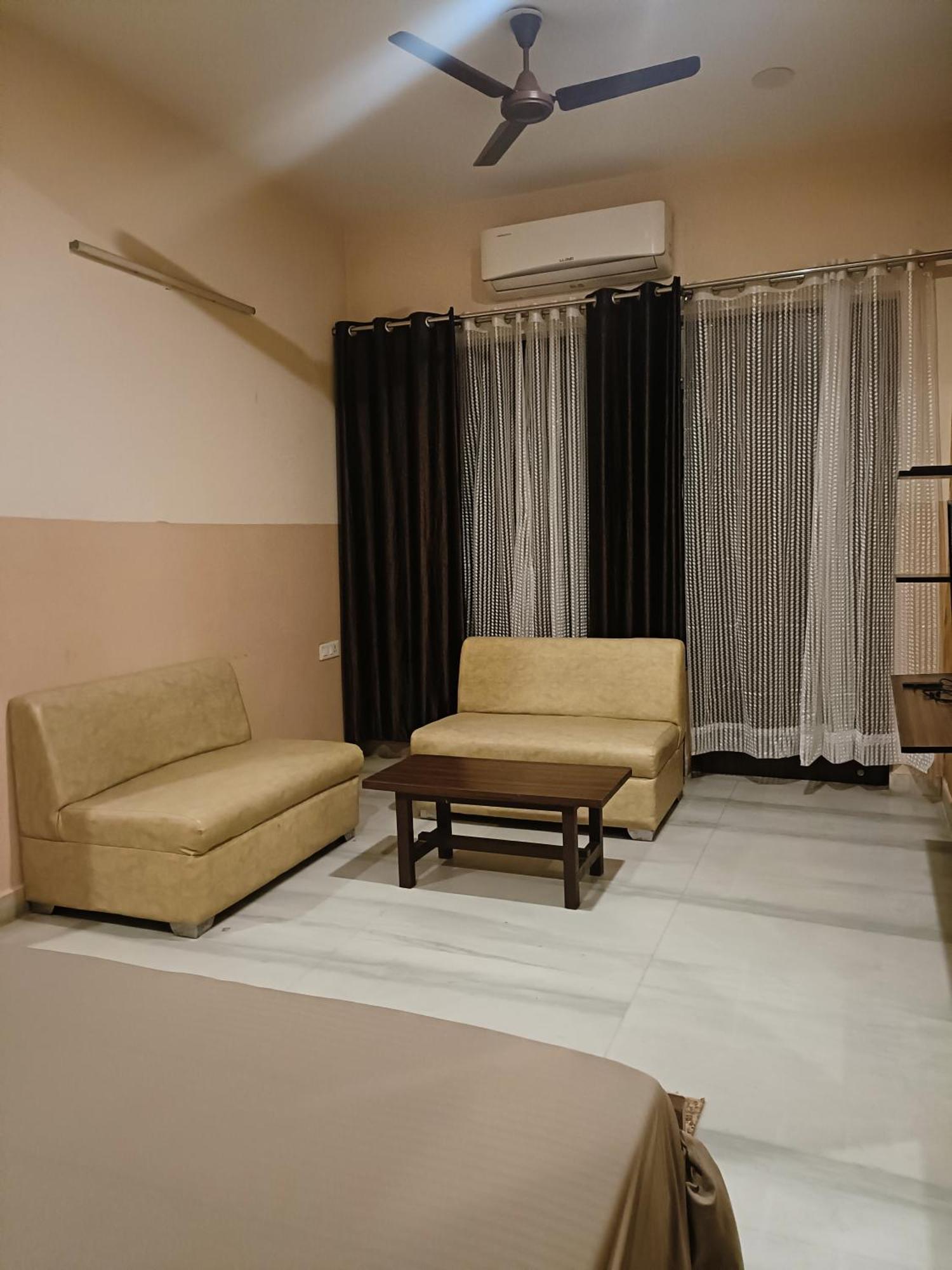 Mi Casa Sector 47 Leilighet Gurgaon Eksteriør bilde
