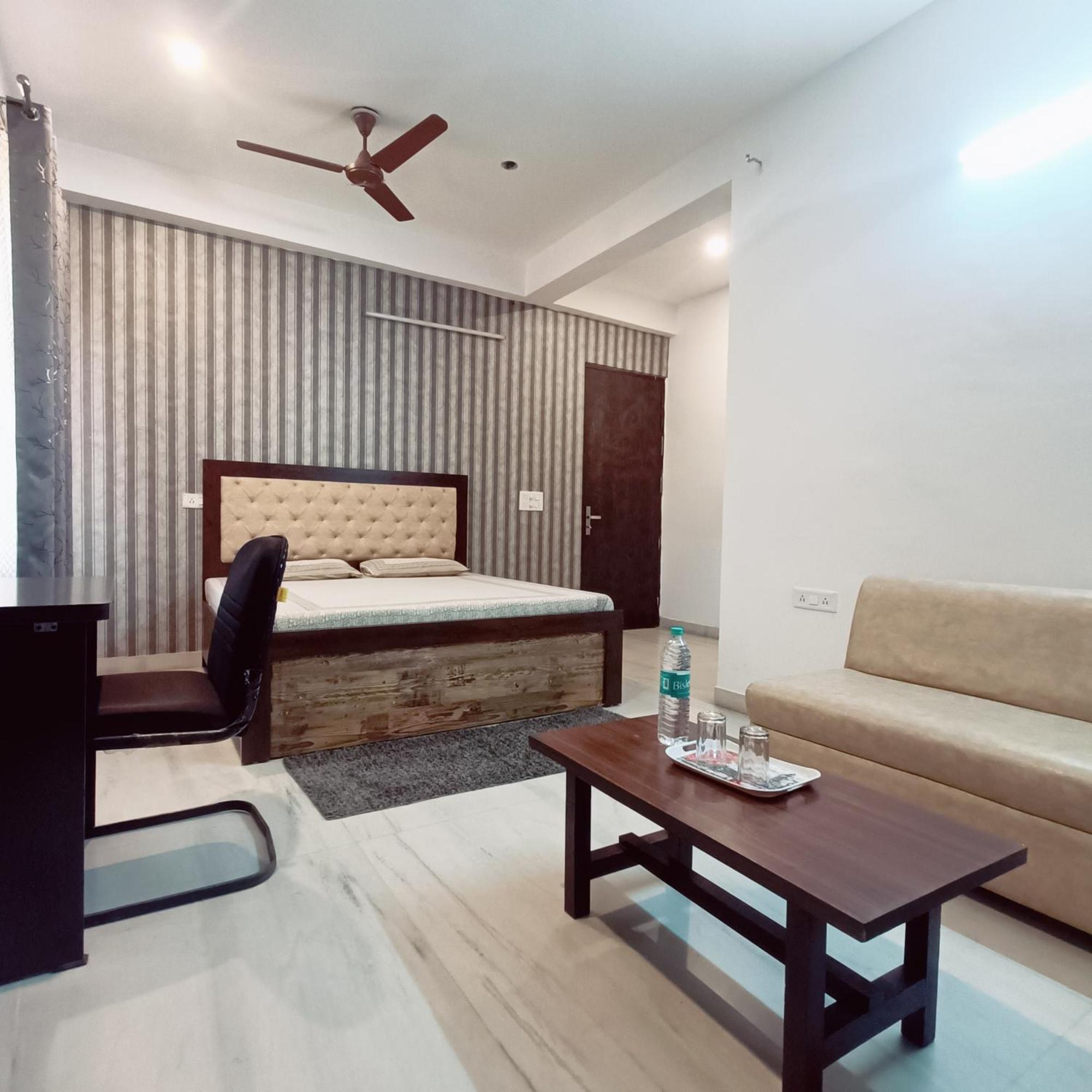 Mi Casa Sector 47 Leilighet Gurgaon Eksteriør bilde